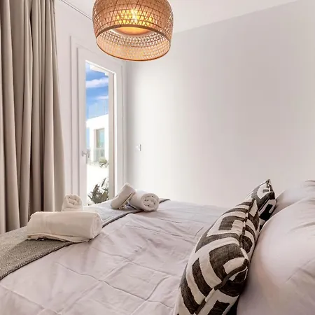 Apartment Bayview Hills, Luxury 2 Bedroom *