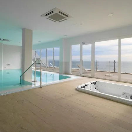 Bayview Hills, Luxury 2 Bedroom